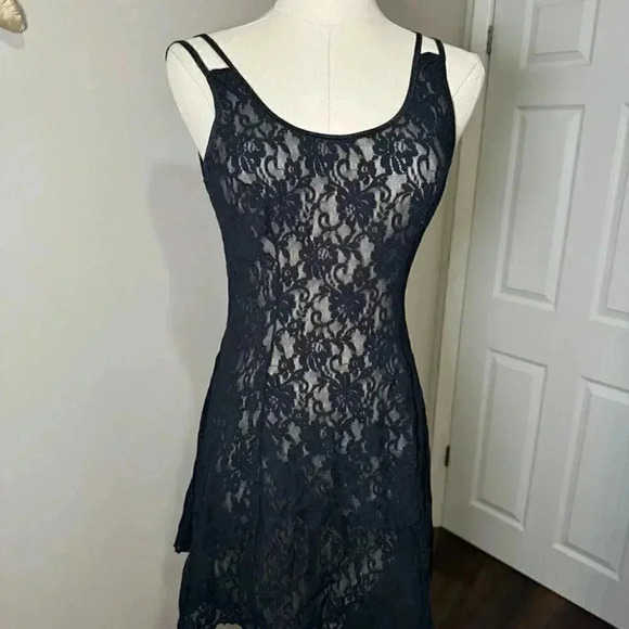 Vintage Arianne lace mini slip with keyhole detail M - Picture 3 of 5